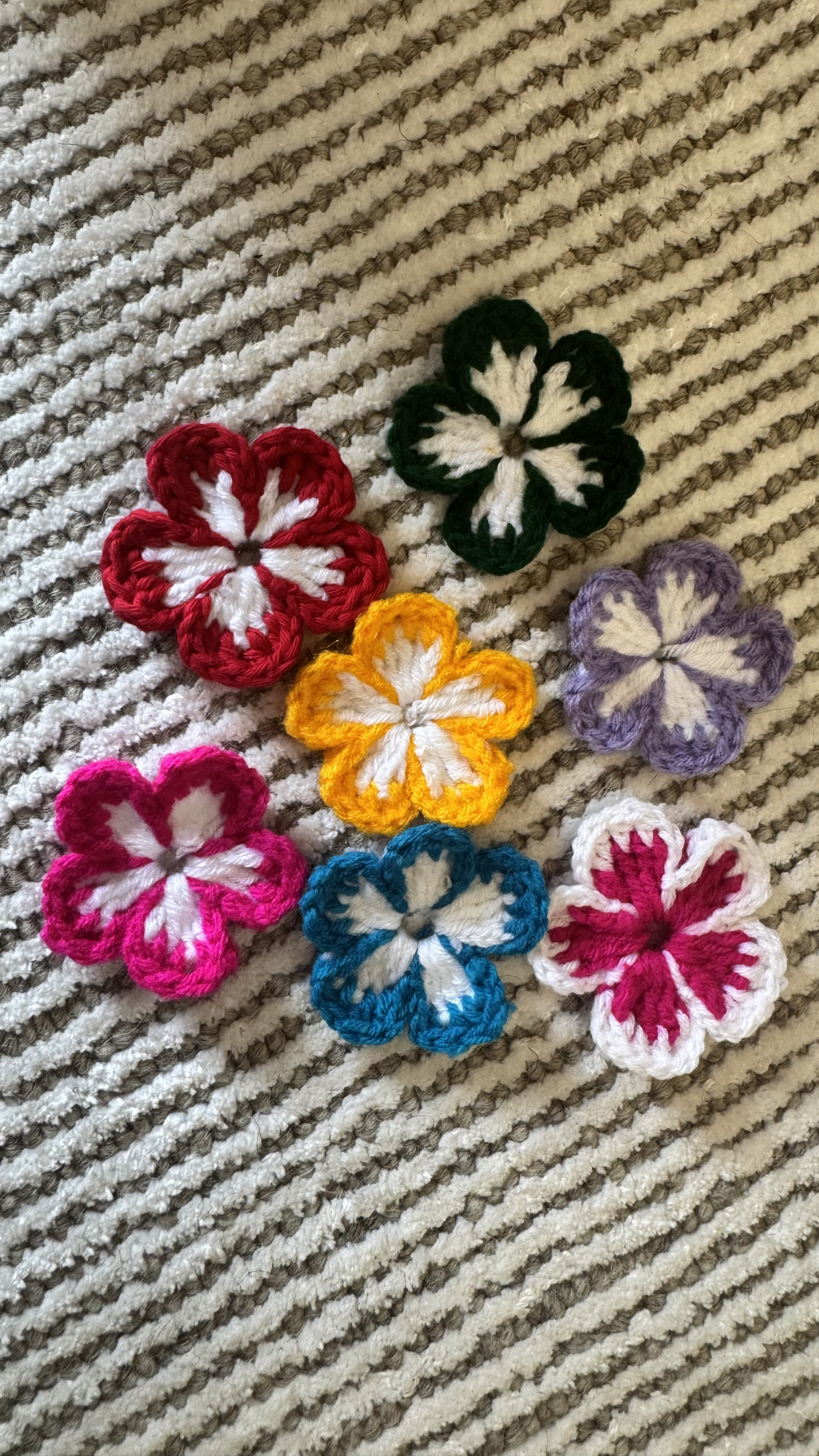 Crochet Small Flowers - Key Chain & Hair Clips